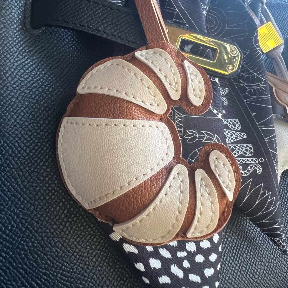 Croissant Bag Charm - CHOCOLATE BROWN - Picture 8 of 15
